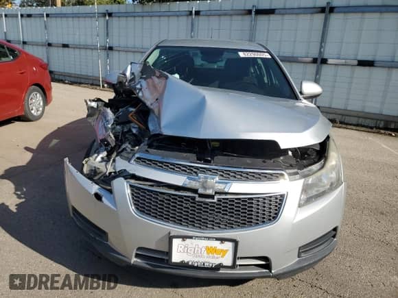 2014 Chevrolet Cruze 1LT с VIN 1G1PC5SB5E7359059, выставлен на аукционе Copart как лот 82290005 с пробегом 100 080 миль миль и Списание • Salvage title. История ставок и продаж доступна на DreamBid. Изображение 5.