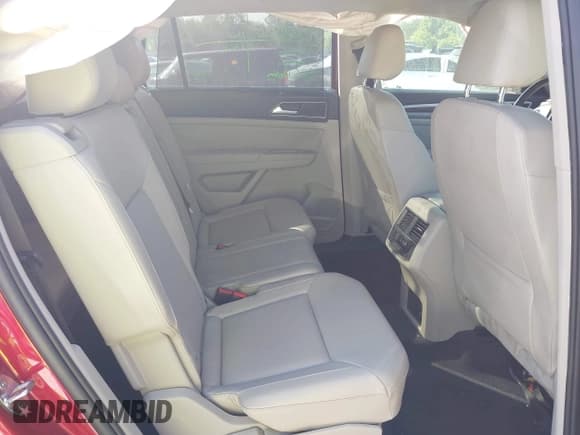 ✅ 2018 Volkswagen Atlas SE • VIN: 1V2DR2CA5JC521950 • Lot: 42057467. Wystawiony na IAAI z przebiegiem 99 750 mil. Bezpłatny archiwum sprzedaży aukcyjnych z USA i szczegółowy raport historii pojazdu na DreamBid. Zdjęcie 8.