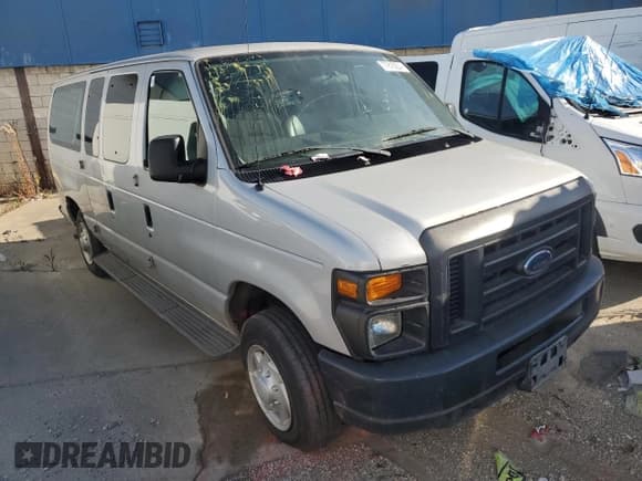 ✅ 2009 Ford Econoline Passenger XL • VIN: 1FMNE11W09DA16023 • Lot: 77816224. Wystawiony na Copart z przebiegiem 170 902 mil. Bezpłatny archiwum sprzedaży aukcyjnych z USA i szczegółowy raport historii pojazdu na DreamBid. Zdjęcie 4.