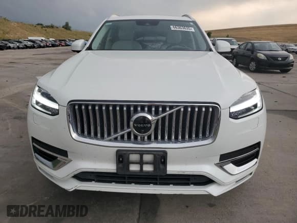 ✅ 2021 Volvo XC90 Inscription Expression • VIN: YV4BR00L8M1760666 • Lot: 66363635. Listed on Copart with 52,602 mi. Free auction sales archive from the USA and detailed vehicle history report at DreamBid. Image 5.