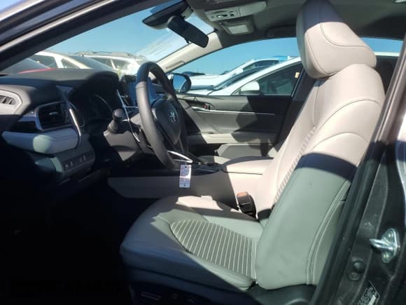 ✅ 2023 Toyota Camry SE • VIN: 4T1G11AK0PU725761 • Лот: 92032645. Опубликован ранее на Copart с пробегом 50 225 миль. Бесплатный доступ к архиву аукционных продаж из США и подробный отчёт об истории автомобиля на DreamBid. Изображение 7.