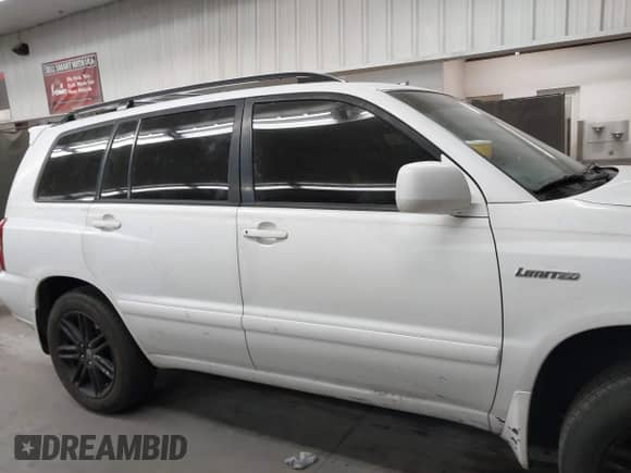 2001 Toyota Highlander с VIN JTEHF21A610028080, выставлен на аукционе IAAI как лот 43011016 с пробегом 254 001 миль миль и . История ставок и продаж доступна на DreamBid. Изображение 13.