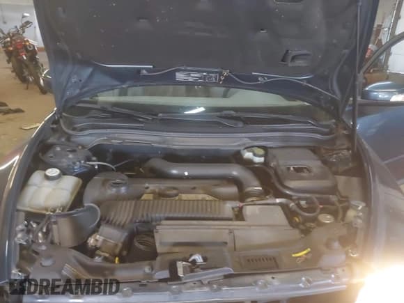 ✅ 2007 Volvo S40 2.5L Turbo • VIN: YV1MH682072302299 • Lot: 42591235. Wystawiony na IAAI z przebiegiem 80 212 mil. Bezpłatny archiwum sprzedaży aukcyjnych z USA i szczegółowy raport historii pojazdu na DreamBid. Zdjęcie 10.