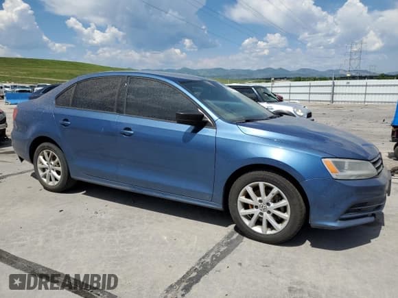 ✅ 2015 Volkswagen Jetta SE • VIN: 3VWD17AJ2FM240233 • Lot: 60833515. Listed on Copart with 207,202 mi. Free auction sales archive from the USA and detailed vehicle history report at DreamBid. Image 4.