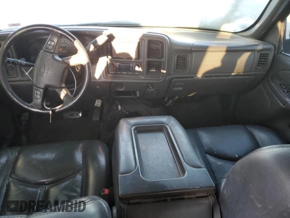 ✅ 2006 Chevrolet Silverado 2500HD LT1 • VIN: 1GCHK23D46F220156 • Lot: 44525555. Wystawiony na Copart z przebiegiem Nie podano. Bezpłatny archiwum sprzedaży aukcyjnych z USA i szczegółowy raport historii pojazdu na DreamBid. Zdjęcie 8.