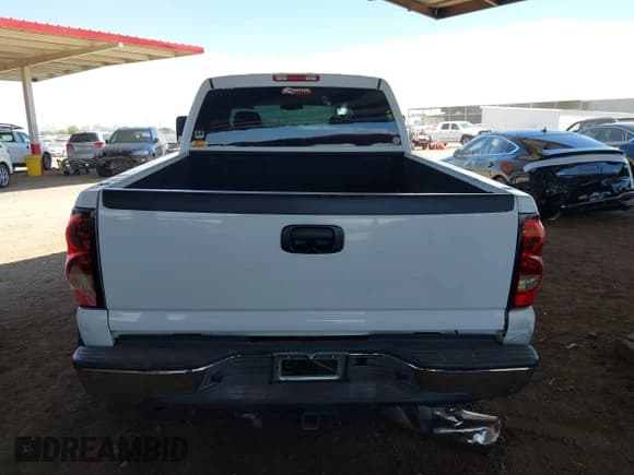 ✅ 2006 Chevrolet Silverado 2500HD LT3 • VIN: 1GCHK23D66F244751 • Лот: 42793163. Опубликован ранее на IAAI с пробегом 135 354 миль. Бесплатный доступ к архиву аукционных продаж из США и подробный отчёт об истории автомобиля на DreamBid. Изображение 17.