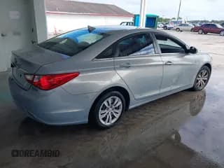 ✅ 2011 Hyundai Sonata GLS • VIN: 5NPEB4AC9BH204544 • Lot: 43382468. Listed on IAAI with 238,876 mi. Free auction sales archive from the USA and detailed vehicle history report at DreamBid. Image 4.