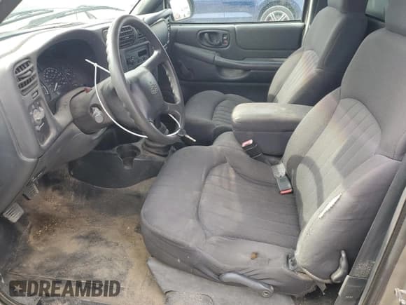 ✅ 2003 Chevrolet S-10 LS • VIN: 1GCCS14H138189115 • Лот: 46867835. Опубликован ранее на Copart с пробегом 158 453 миль. Бесплатный доступ к архиву аукционных продаж из США и подробный отчёт об истории автомобиля на DreamBid. Изображение 7.