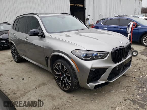 ✅ 2022 BMW X5 M • VIN: 5YMJU0C00N9J38278 • Lot: 38220214. Wystawiony na Copart z przebiegiem 18 521 mil. Bezpłatny archiwum sprzedaży aukcyjnych z USA i szczegółowy raport historii pojazdu na DreamBid. Zdjęcie 4.