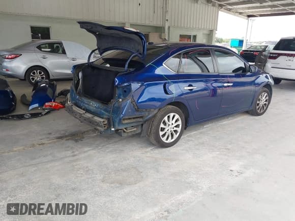 ✅ 2019 Nissan Sentra SV • VIN: 3N1AB7AP6KY436575 • Lot: 43340731. Wystawiony na IAAI z przebiegiem 127 411 mil. Bezpłatny archiwum sprzedaży aukcyjnych z USA i szczegółowy raport historii pojazdu na DreamBid. Zdjęcie 4.