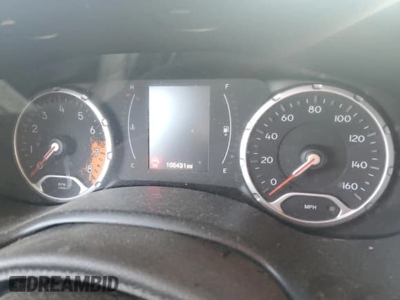 ✅ 2017 Jeep Renegade Latitude • VIN: ZACCJABB4HPG51166 • Лот: 90932705. Опубликован ранее на Copart с пробегом 105 431 миль. Бесплатный доступ к архиву аукционных продаж из США и подробный отчёт об истории автомобиля на DreamBid. Изображение 9.