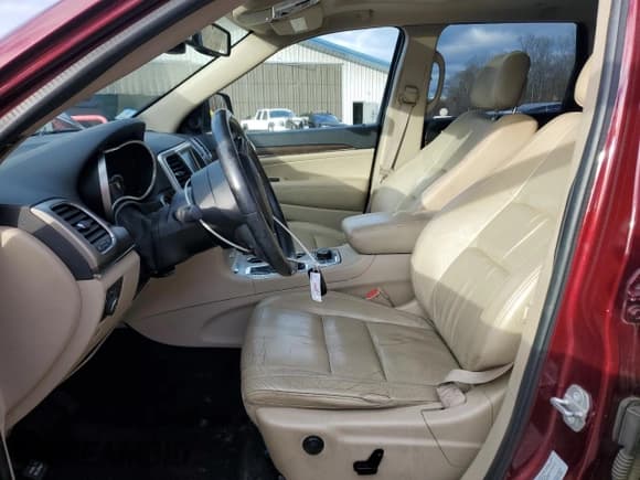 ✅ 2016 Jeep Grand Cherokee Limited • VIN: 1C4RJFBG5GC326788 • Lot: 92873225. Listed on Copart with 134,810 mi. Free auction sales archive from the USA and detailed vehicle history report at DreamBid. Image 7.