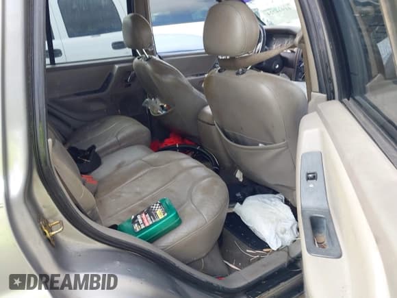 ✅ 2000 Jeep Grand Cherokee Laredo • VIN: 1J4G248S5YC299897 • Lot: 41944724. Listed on IAAI with Not provided. Free auction sales archive from the USA and detailed vehicle history report at DreamBid. Image 8.