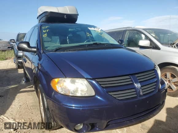 2005 Dodge Caravan SXT с VIN 2D4GP44L65R448863, выставлен на аукционе Copart как лот 77177884 с пробегом 147 792 миль миль и На запчасти • Non repairable. История ставок и продаж доступна на DreamBid. Изображение 5.