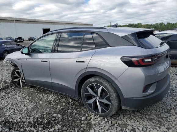 ✅ 2023 Volkswagen ID.4 S • VIN: 1V25MPE8XPC023004 • Lot: 69857605. Wystawiony na Copart z przebiegiem 24 642 mil. Bezpłatny archiwum sprzedaży aukcyjnych z USA i szczegółowy raport historii pojazdu na DreamBid. Zdjęcie 2.