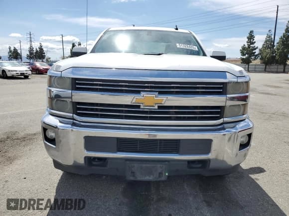 ✅ 2015 Chevrolet Silverado 2500HD LT • VIN: 1GC1CVE82FF539944 • Lot: 51328485. Listed on Copart with 332,109 mi. Free auction sales archive from the USA and detailed vehicle history report at DreamBid. Image 5.