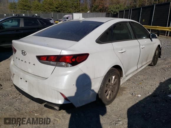 ✅ 2019 Hyundai Sonata SE • VIN: 5NPE24AF7KH796780 • Лот: 68805562. Опубликован ранее на Copart с пробегом 34 802 миль. Бесплатный доступ к архиву аукционных продаж из США и подробный отчёт об истории автомобиля на DreamBid. Изображение 3.