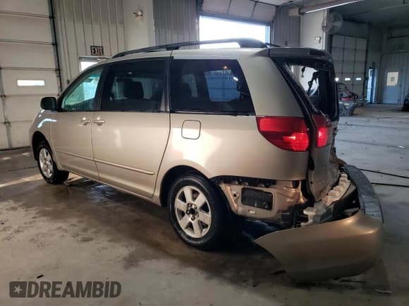 ✅ 2004 Toyota Sienna CE • VIN: 5TDZA23C94S045253 • Lot: 92672705. Listed on Copart with 110,308 mi. Free auction sales archive from the USA and detailed vehicle history report at DreamBid. Image 2.