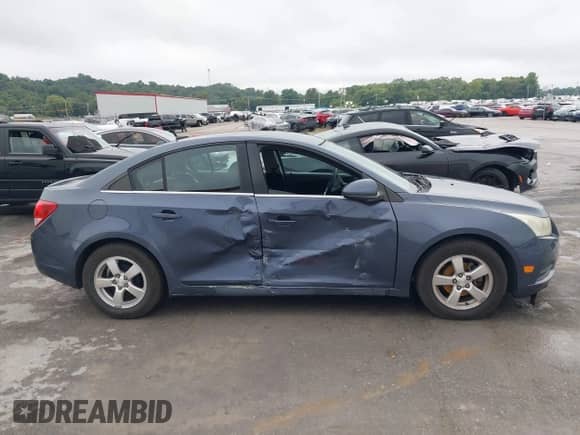 ✅ 2013 Chevrolet Cruze 1LT • VIN: 1G1PC5SB2D7284853 • Lot: 43273117. Wystawiony na IAAI z przebiegiem 124 640 mil mil. Skorzystaj z bezpłatnego archiwum sprzedaży aukcyjnych z USA i zobacz szczegółowy raport historii pojazdu na DreamBid. Zdjęcie 14.