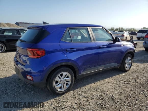 ✅ 2022 Hyundai Venue SE • VIN: KMHRB8A33NU200908 • Lot: 52970125. Listed on Copart with 31,488 mi. Free auction sales archive from the USA and detailed vehicle history report at DreamBid. Image 3.