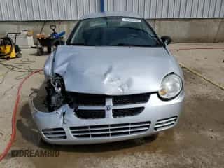 2005 Dodge Neon SXT z VIN 1B3ES56CX5D142131, wystawiony jako Copart lot #54055695 z przebiegiem 82 984 mil mil oraz Nie do naprawy • Non repairable. Historia ofert i sprzedaży dostępna na DreamBid. Obrazek 5.