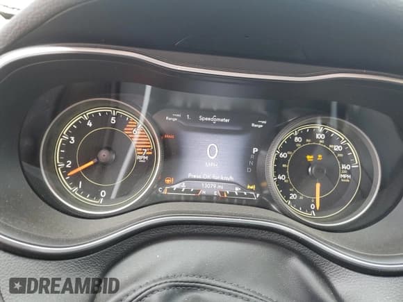 ✅ 2023 Jeep Cherokee Trailhawk • VIN: 1C4PJMBN8PD111961 • Lot: 61957794. Wystawiony na Copart z przebiegiem 13 079 mil. Bezpłatny archiwum sprzedaży aukcyjnych z USA i szczegółowy raport historii pojazdu na DreamBid. Zdjęcie 9.