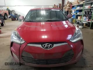 ✅ 2014 Hyundai Veloster • VIN: KMHTC6AD3EU201220 • Lot: 41369803. Wystawiony na Copart z przebiegiem 108 638 mil. Bezpłatny archiwum sprzedaży aukcyjnych z USA i szczegółowy raport historii pojazdu na DreamBid. Zdjęcie 5.
