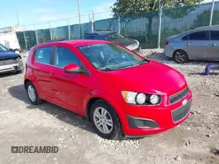✅ 2013 Chevrolet Sonic LT • VIN: 1G1JC6SG3D4142309 • Лот: 43463764. Опубликован ранее на IAAI с пробегом 82 411 миль. Бесплатный доступ к архиву аукционных продаж из США и подробный отчёт об истории автомобиля на DreamBid. Изображение 1.
