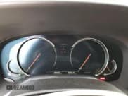 ✅ 2016 BMW 7 Series 750i xDrive • VIN: WBA7F2C58GG420149 • Lot: 92687385. Wystawiony na Copart z przebiegiem 96 532 mil. Bezpłatny archiwum sprzedaży aukcyjnych z USA i szczegółowy raport historii pojazdu na DreamBid. Zdjęcie 9.