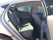 ✅ 2015 Hyundai Elantra SE • VIN: KMHDH4AEXFU263881 • Lot: 42839818. Listed on IAAI with 172,549 mi. Free auction sales archive from the USA and detailed vehicle history report at DreamBid. Image 8.