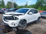 ✅ 2022 Buick Encore GX Select • VIN: KL4MMDSL7NB020997 • Lot: 42660010. Wystawiony na IAAI z przebiegiem 26 613 mil. Bezpłatny archiwum sprzedaży aukcyjnych z USA i szczegółowy raport historii pojazdu na DreamBid. Zdjęcie 2.