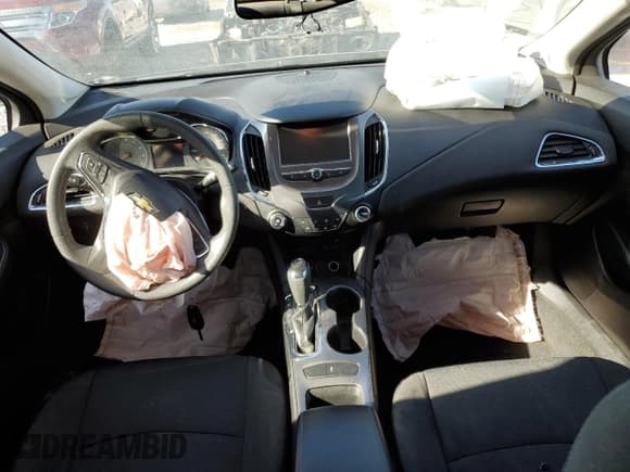 ✅ 2018 Chevrolet Cruze LT • VIN: 1G1BE5SM1J7247746 • Lot: 39546393. Listed on Copart with 75,534 mi. Free auction sales archive from the USA and detailed vehicle history report at DreamBid. Image 8.