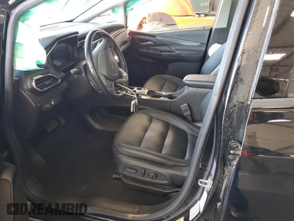 ✅ 2023 Chevrolet Bolt EV 2LT • VIN: 1G1FX6S0XP4172568 • Lot: 73647594. Wystawiony na Copart z przebiegiem 29 766 mil. Bezpłatny archiwum sprzedaży aukcyjnych z USA i szczegółowy raport historii pojazdu na DreamBid. Zdjęcie 7.