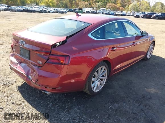 ✅ 2018 Audi A5 Sportback Premium Plus • VIN: WAUBNCF53JA040838 • Lot: 43413857. Wystawiony na IAAI z przebiegiem 79 232 mil. Bezpłatny archiwum sprzedaży aukcyjnych z USA i szczegółowy raport historii pojazdu na DreamBid. Zdjęcie 4.