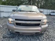 ✅ 2007 Chevrolet Suburban LT • VIN: 1GNFK163X7R264416 • Lot: 75067164. Wystawiony na Copart z przebiegiem 184 362 mil. Bezpłatny archiwum sprzedaży aukcyjnych z USA i szczegółowy raport historii pojazdu na DreamBid. Zdjęcie 5.