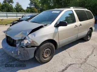 ✅ 2000 Toyota Sienna CE • VIN: 4T3ZF19C5YU286573 • Lot: 67614575. Listed on Copart with 339,940 mi. Free auction sales archive from the USA and detailed vehicle history report at DreamBid. Image 1.