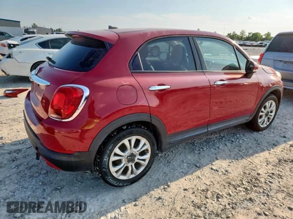 ✅ 2016 FIAT 500X Easy • VIN: ZFBCFXBT0GP334231 • Lot: 80437155. Listed on Copart with 124,695 mi. Free auction sales archive from the USA and detailed vehicle history report at DreamBid. Image 3.