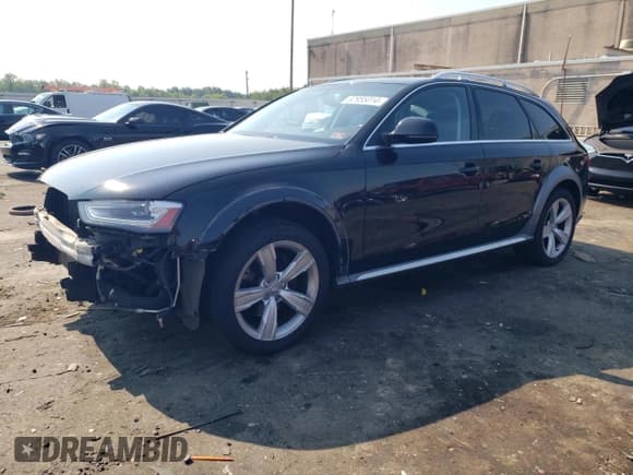 ✅ 2015 Audi allroad A4 Prestige • VIN: WA1VFAFL6FA017958 • Лот: 62955014. Опубликован ранее на Copart с пробегом 120 418 миль. Бесплатный доступ к архиву аукционных продаж из США и подробный отчёт об истории автомобиля на DreamBid. Изображение 1.