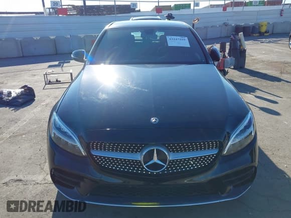 ✅ 2019 Mercedes-Benz C 300 • VIN: WDDWF8DB0KR504801 • Lot: 43247169. Listed on IAAI with 55,539 mi. Free auction sales archive from the USA and detailed vehicle history report at DreamBid. Image 12.