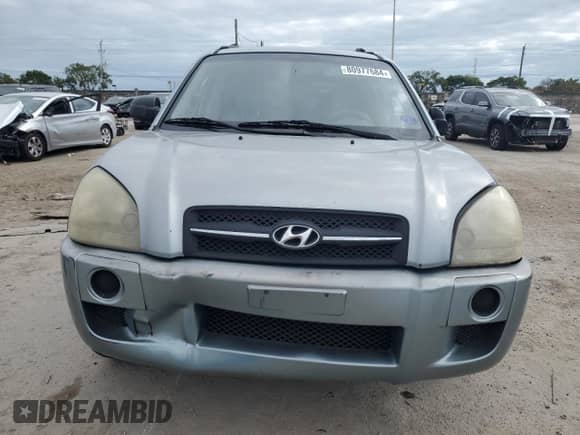 2007 Hyundai Tucson GLS z VIN KM8JM12B07U545790, wystawiony jako Copart lot #80977684 z przebiegiem 249 471 mil mil oraz Szkoda całkowita • Salvage title. Historia ofert i sprzedaży dostępna na DreamBid. Obrazek 5.