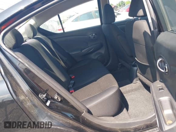 ✅ 2013 Nissan Versa S Plus • VIN: 3N1CN7AP1DL842537 • Lot: 42734742. Wystawiony na IAAI z przebiegiem 138 908 mil. Bezpłatny archiwum sprzedaży aukcyjnych z USA i szczegółowy raport historii pojazdu na DreamBid. Zdjęcie 8.