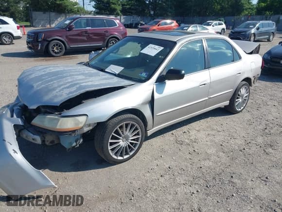 ✅ 1999 Honda Accord EX • VIN: 1HGCG5550XA097555 • Лот: 42539662. Опубликован ранее на IAAI с пробегом 299 147 миль. Бесплатный доступ к архиву аукционных продаж из США и подробный отчёт об истории автомобиля на DreamBid. Изображение 2.