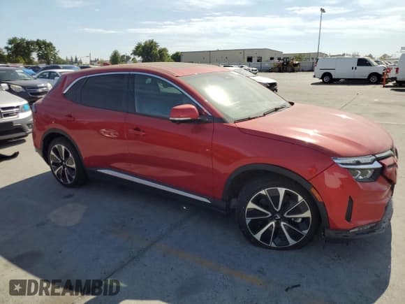 ✅ 2023 VinFast VF 8 Plus • VIN: RLLV1AFA5PH003227 • Lot: 58780524. Wystawiony na Copart z przebiegiem 18 mil. Bezpłatny archiwum sprzedaży aukcyjnych z USA i szczegółowy raport historii pojazdu na DreamBid. Zdjęcie 4.