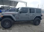 ✅ 2022 Jeep Wrangler Unlimited Rubicon • VIN: 1C4JJXFG9NW116302 • Lot: 41905781. Wystawiony na IAAI z przebiegiem 23 076 mil. Bezpłatny archiwum sprzedaży aukcyjnych z USA i szczegółowy raport historii pojazdu na DreamBid. Zdjęcie 15.