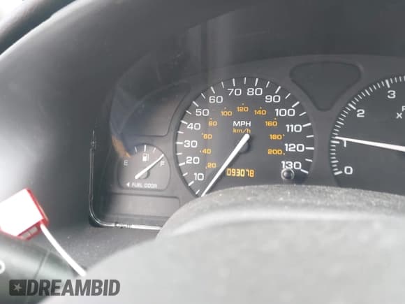 ✅ 2000 Saturn SL • VIN: 1G8ZK5276YZ210810 • Lot: 41418014. Wystawiony na IAAI z przebiegiem 93 078 mil. Bezpłatny archiwum sprzedaży aukcyjnych z USA i szczegółowy raport historii pojazdu na DreamBid. Zdjęcie 7.