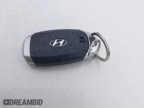 2019 Hyundai Veloster Premium z VIN KMHTG6AF0KU019038, wystawiony jako IAAI lot #41236750 z przebiegiem 83 164 mil mil oraz . Historia ofert i sprzedaży dostępna na DreamBid. Obrazek 11.