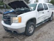✅ 2008 GMC Sierra 2500HD Work Truck • VIN: 1GTHC23678F181919 • Lot: 41954078. Wystawiony na IAAI z przebiegiem 120 609 mil. Bezpłatny archiwum sprzedaży aukcyjnych z USA i szczegółowy raport historii pojazdu na DreamBid. Zdjęcie 2.