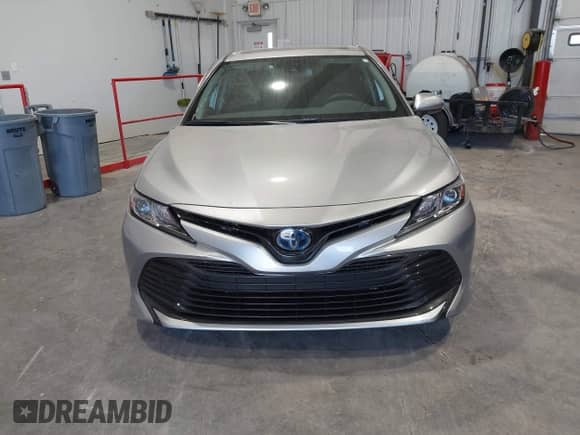 2020 Toyota Camry Hybrid LE с VIN 4T1E31AK5LU533523, выставлен на аукционе IAAI как лот 42002185 с пробегом 54 289 миль миль и . История ставок и продаж доступна на DreamBid. Изображение 13.