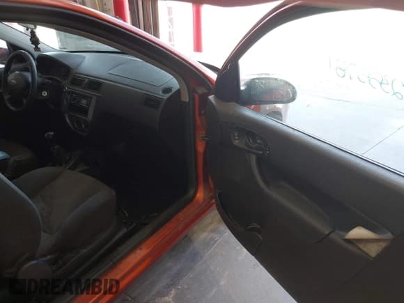 ✅ 2005 Ford Focus S • VIN: 3FAFP31N05R150706 • Лот: 42355781. Опубликован ранее на IAAI с пробегом 194 401 миль. Бесплатный доступ к архиву аукционных продаж из США и подробный отчёт об истории автомобиля на DreamBid. Изображение 5.