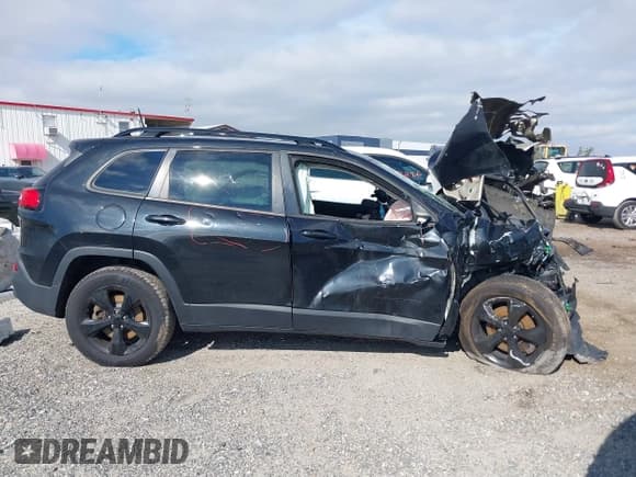 ✅ 2016 Jeep Cherokee Limited • VIN: 1C4PJMDB9GW359028 • Lot: 41273478. Wystawiony na IAAI z przebiegiem 130 274 mil. Bezpłatny archiwum sprzedaży aukcyjnych z USA i szczegółowy raport historii pojazdu na DreamBid. Zdjęcie 13.